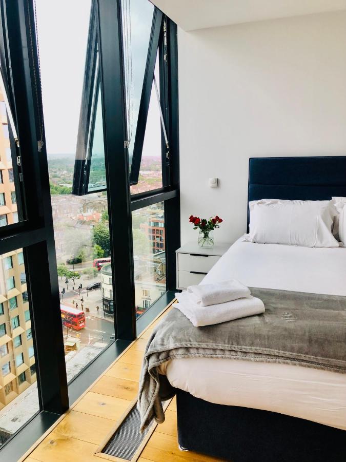 Luxury 2 Bedroom Apartment 20 Min From Central ลอนดอน ภายนอก รูปภาพ